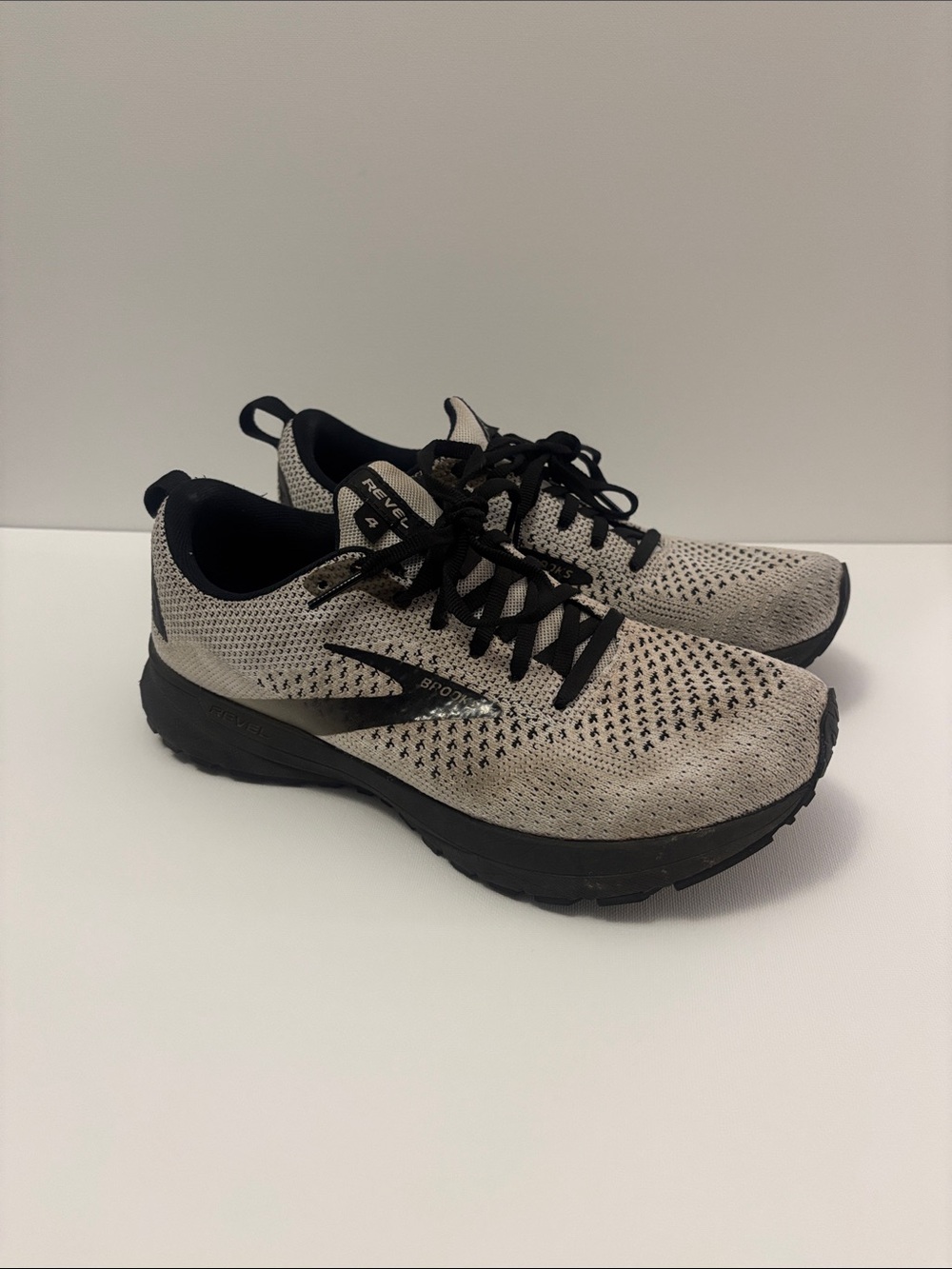 Brooks Women's Running Shoes - Gray and Black